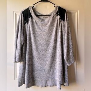 Perception Women Gray & Black Top